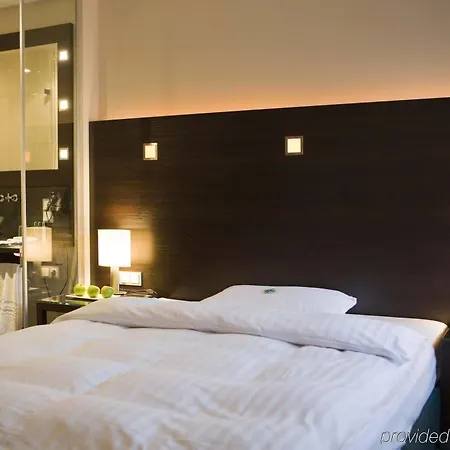 ホテル Flemings Frankfurt Hamburger Allee 4*