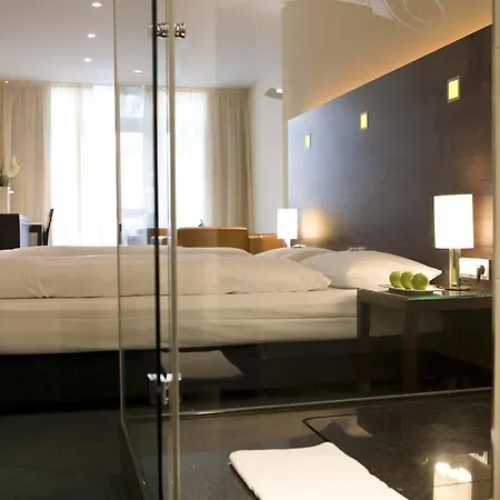 Отель Flemings Frankfurt Hamburger Allee 4*